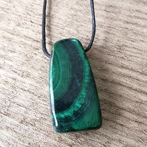 Pendentif Malachite (pierre percée)